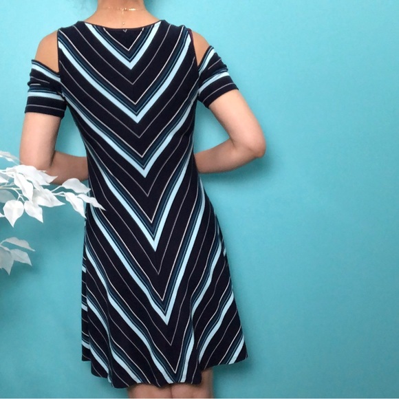 White House Black Market (WHBM) Cold Shoulder Knit Trapeze Dress - Picture 3 of 10